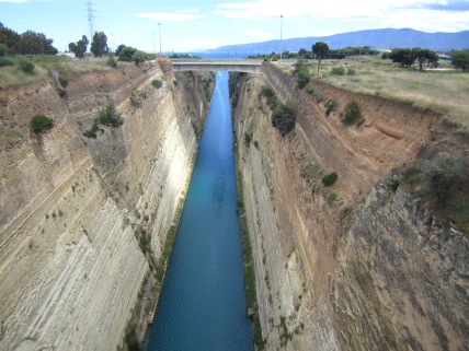 The Corinth Canal. Taken from the road/rail bridge looking southeast. Source: Gemma Smith